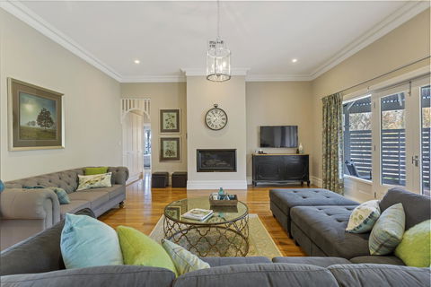 Grandview Accommodation - The Elm Tree Apartments - Broome Tourism 16
