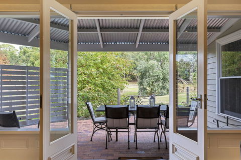 Grandview Accommodation - The Elm Tree Apartments - Broome Tourism 18