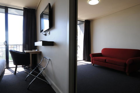 Mansfield Park Hotel - Broome Tourism 2