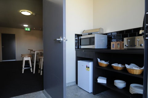 Mansfield Park Hotel - Broome Tourism 9