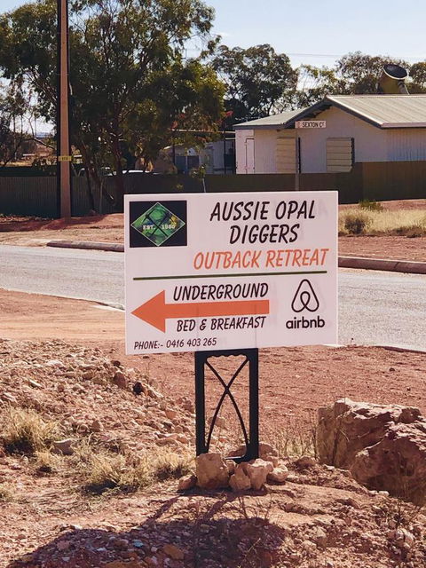 Aussie Opal Diggers Outback Retreat-Undergound - Broome Tourism 24