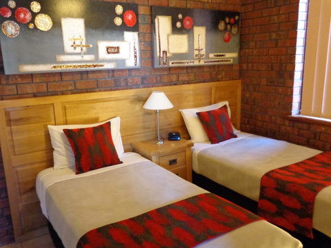 Glenelg Gateway Apartments - Broome Tourism 8
