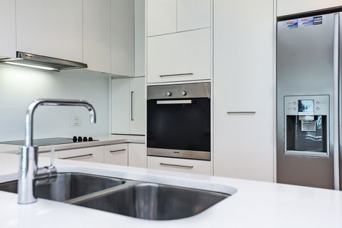 Breeze Beachfront Apartment - Broome Tourism 8