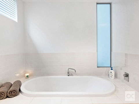 Breeze Beachfront Apartment - Broome Tourism 30