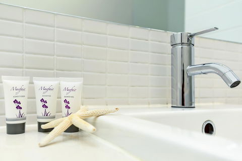 Breeze Beachfront Apartment - Broome Tourism 20