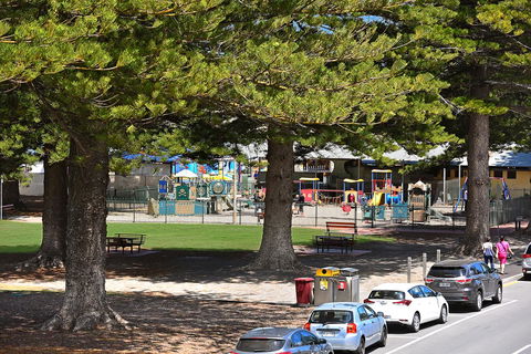 Breeze Beachfront Apartment - Broome Tourism 1