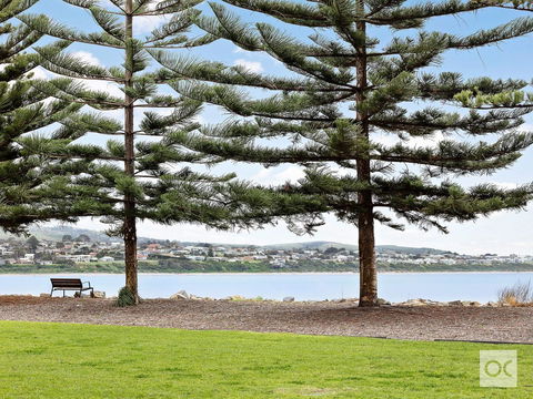 Breeze Beachfront Apartment - Broome Tourism 31