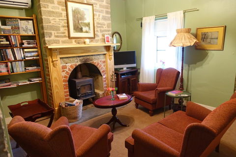 Amy\'s House Bed & Breakfast - Broome Tourism 12