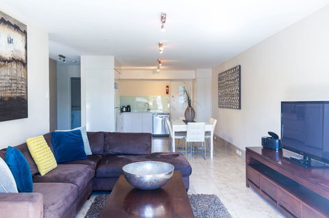 Bayview Beachfront Apartments, In Town Right On The Beach - Broome Tourism 43
