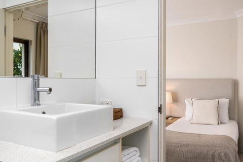 Bayview Beachfront Apartments, In Town Right On The Beach - Broome Tourism 31