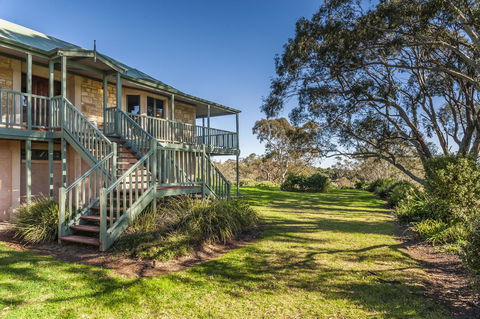 Angaston Saleyards Luxury Accommodation - Broome Tourism 11