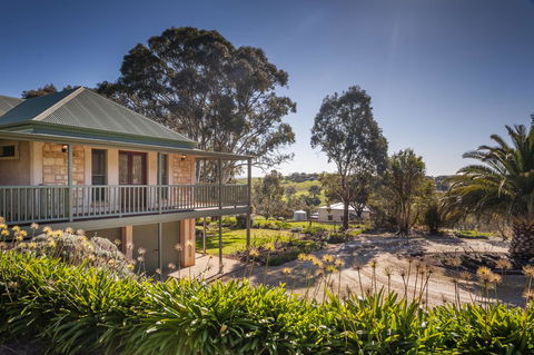 Angaston Saleyards Luxury Accommodation - Broome Tourism 32