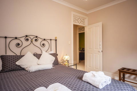 Angaston Saleyards Luxury Accommodation - Broome Tourism 3