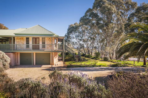 Angaston Saleyards Luxury Accommodation - Broome Tourism 22