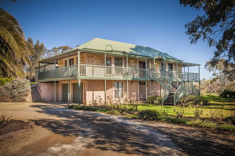 Angaston Saleyards Luxury Accommodation - Broome Tourism 0