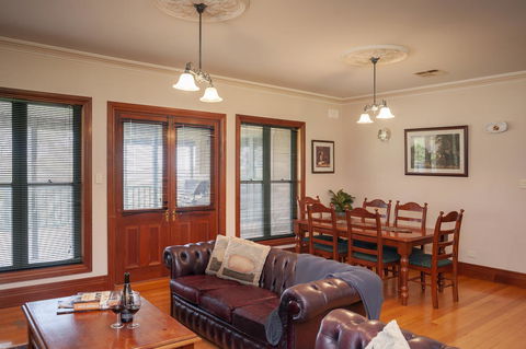 Angaston Saleyards Luxury Accommodation - Broome Tourism 7