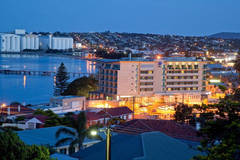 Port Lincoln Hotel - Broome Tourism 41