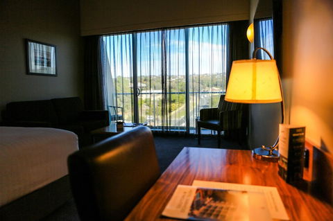 Port Lincoln Hotel - Broome Tourism 5