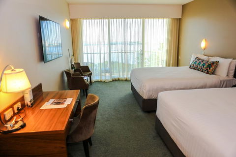 Port Lincoln Hotel - Broome Tourism 14