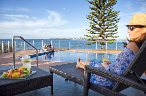 Port Lincoln Hotel - Broome Tourism 22