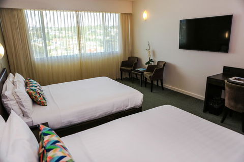 Port Lincoln Hotel - Broome Tourism 15