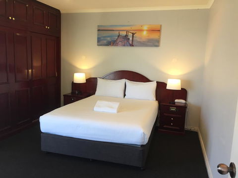 Hilton Beachfront Motel - Broome Tourism 8