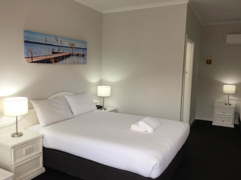 Hilton Beachfront Motel - Broome Tourism 5