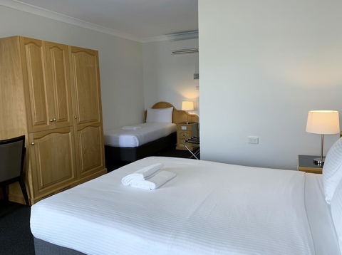 Hilton Beachfront Motel - Broome Tourism 11