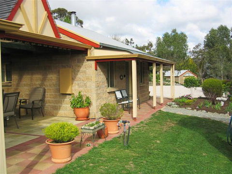 Riesling Trail & Clare Valley Cottages - Broome Tourism 2