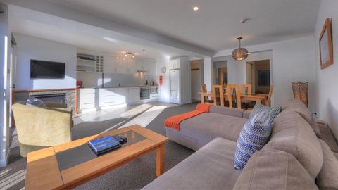 Snowgoose Apartments - Broome Tourism 8