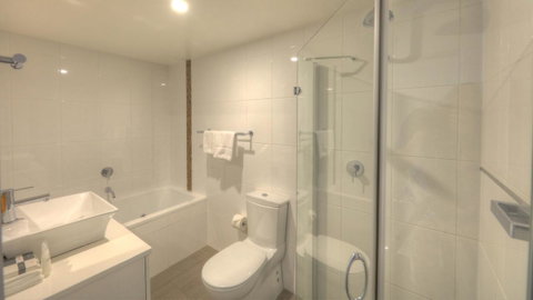 Snowgoose Apartments - Broome Tourism 5