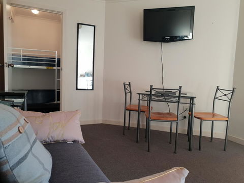 Barossa Valley Studio - Broome Tourism 18