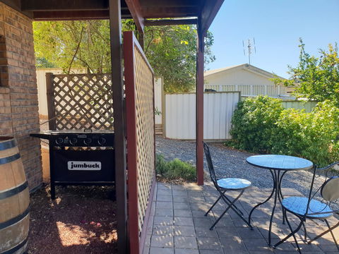 Barossa Valley Studio - Broome Tourism 9