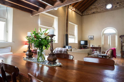 Clare Valley Heritage Retreat - Broome Tourism 7