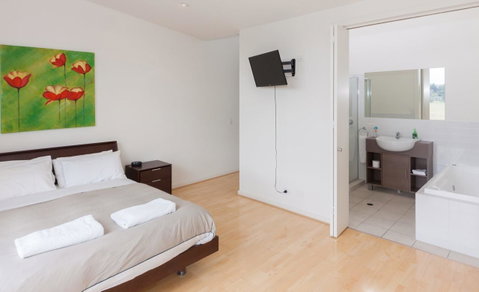 South Shores Yellowfin Villa 96 - South Shores Normanville - Broome Tourism 21