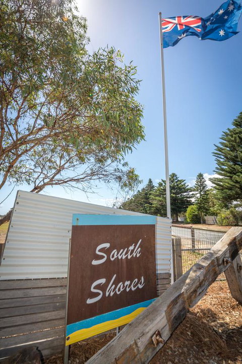 South Shores Yellowfin Villa 96 - South Shores Normanville - Broome Tourism 2