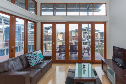 South Shores Yellowfin Villa 96 - South Shores Normanville - Broome Tourism 12