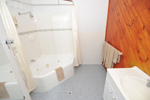 Kangaroo Island Seaview Motel - Broome Tourism 25