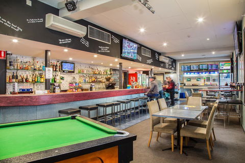 Nightcap At Federal Hotel Mt Gambier - Broome Tourism 9