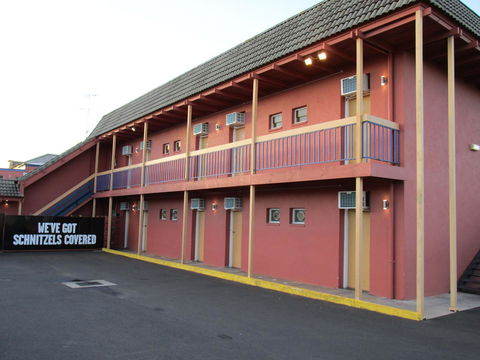 Nightcap At Federal Hotel Mt Gambier - Broome Tourism 22