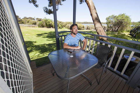 Lakeside Tourist Park - Broome Tourism 0