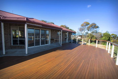Limestone Ridge - Broome Tourism 0