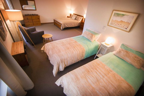 Limestone Ridge - Broome Tourism 8