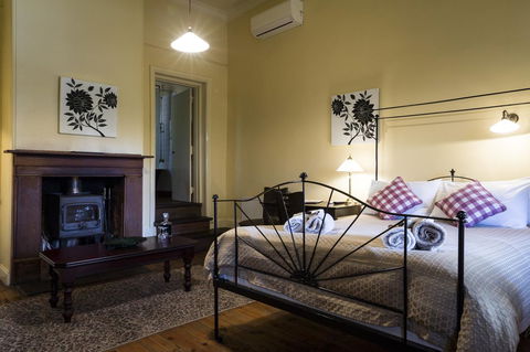 The Rising Sun Hotel - Broome Tourism 11