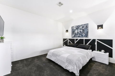 KENNEDY EXECUTIVE TOWNHOUSE - Broome Tourism 2