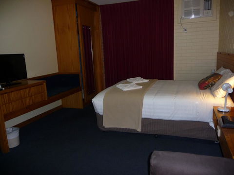 The Wine Vine Hotel - Broome Tourism 4