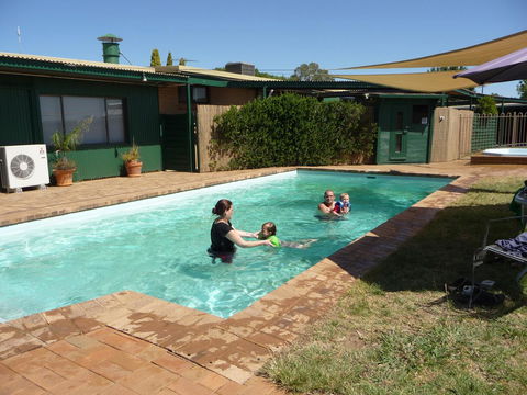 The Wine Vine Hotel - Broome Tourism 11