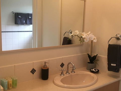 Apartment 229 Mount Gambier - Broome Tourism 3
