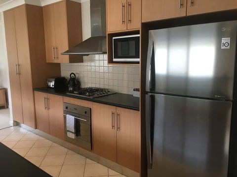 Apartment 229 Mount Gambier - Broome Tourism 11