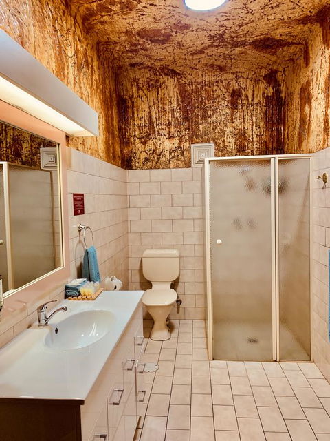 Desert Cave Hotel - Broome Tourism 6